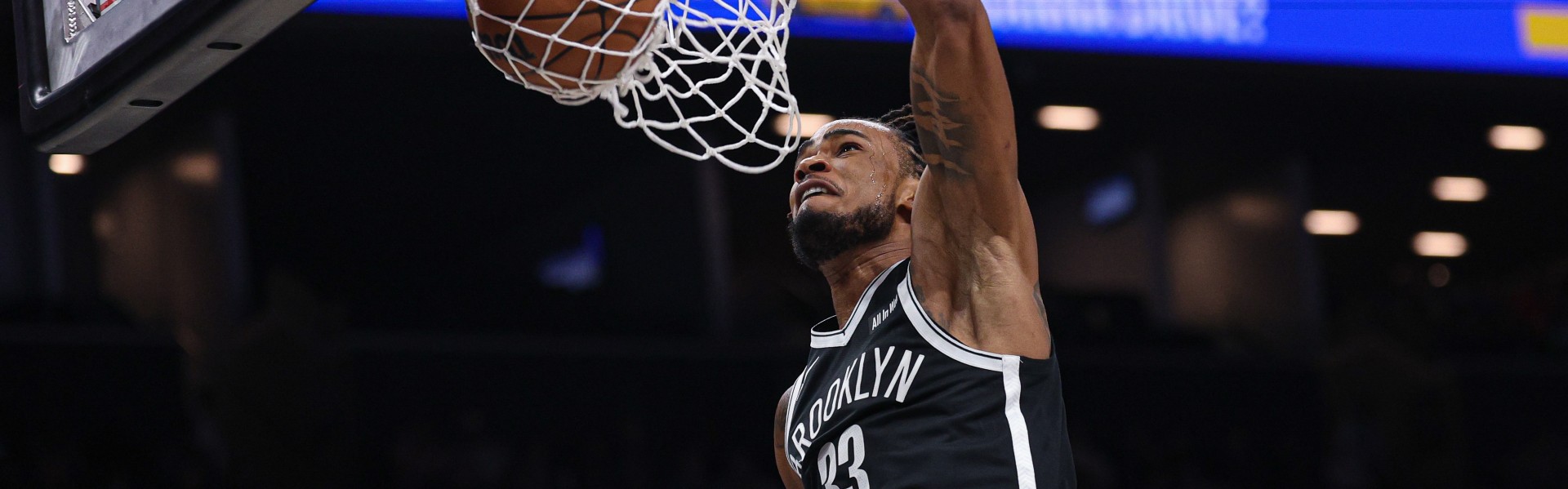 克拉克斯顿：经纪人会处理交易流言的问题 我就专注于打好球